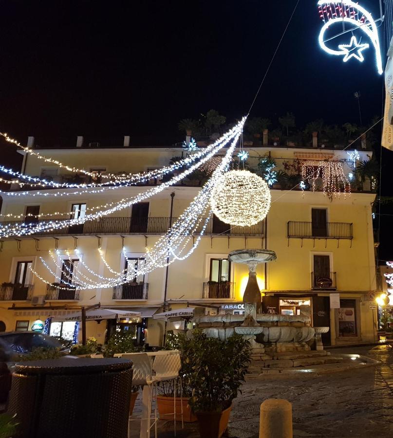 B&B La Piazzetta 파올라 외부 사진
