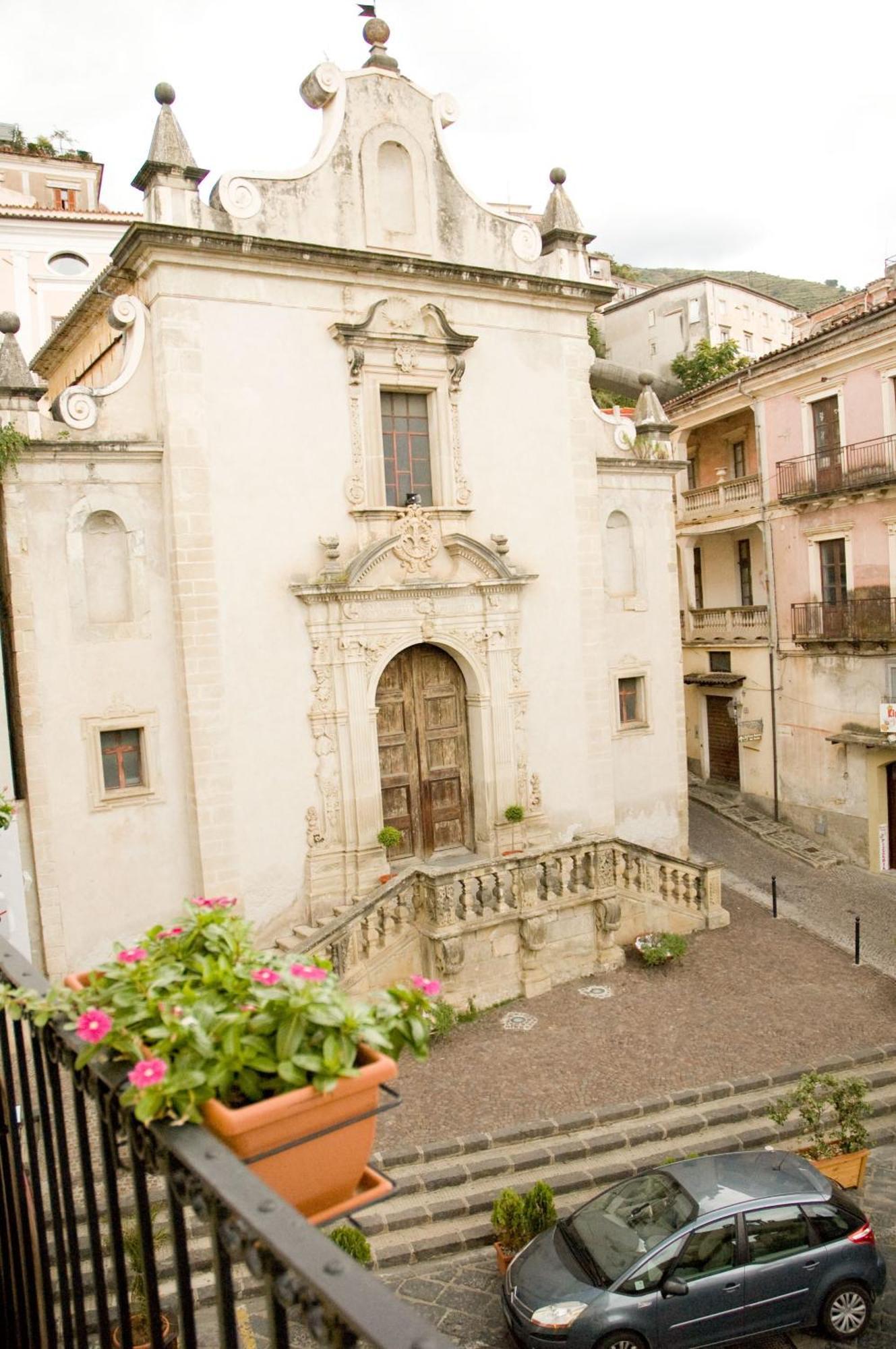B&B La Piazzetta 파올라 외부 사진
