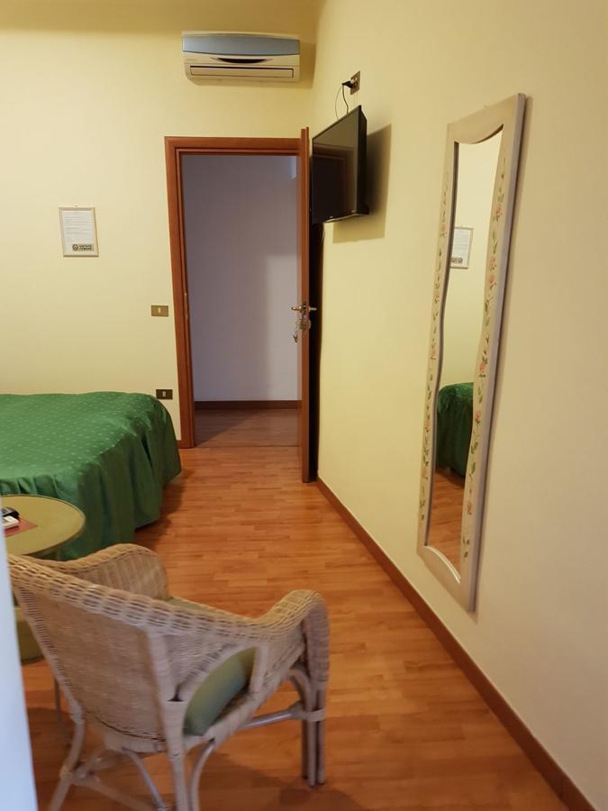 B&B La Piazzetta 파올라 외부 사진