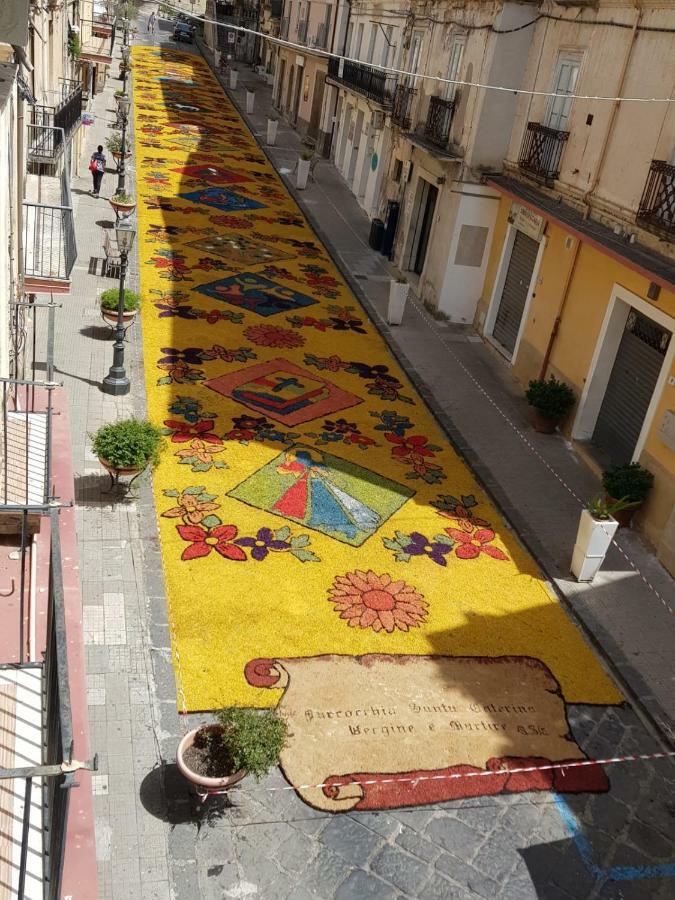 B&B La Piazzetta 파올라 외부 사진