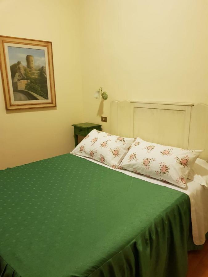 B&B La Piazzetta 파올라 외부 사진